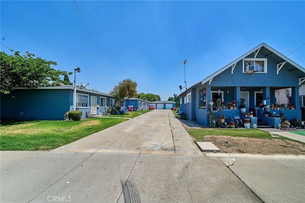 Commercial at 610 Fillmore, Pomona — photo 1 of 12