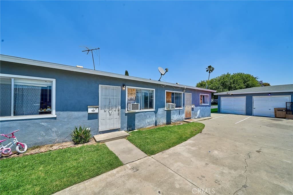 Commercial at 610 Fillmore, Pomona — photo 12 of 12
