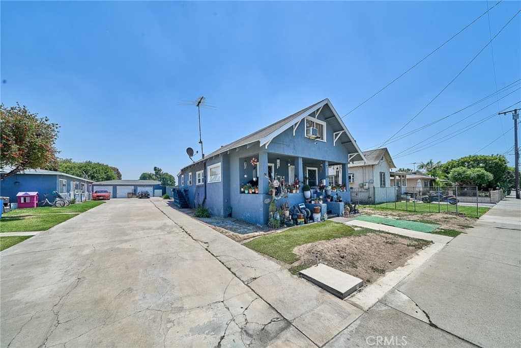 Commercial at 610 Fillmore, Pomona — photo 3 of 12