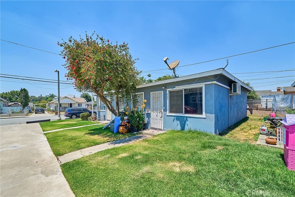 Commercial at 610 Fillmore, Pomona — photo 9 of 12