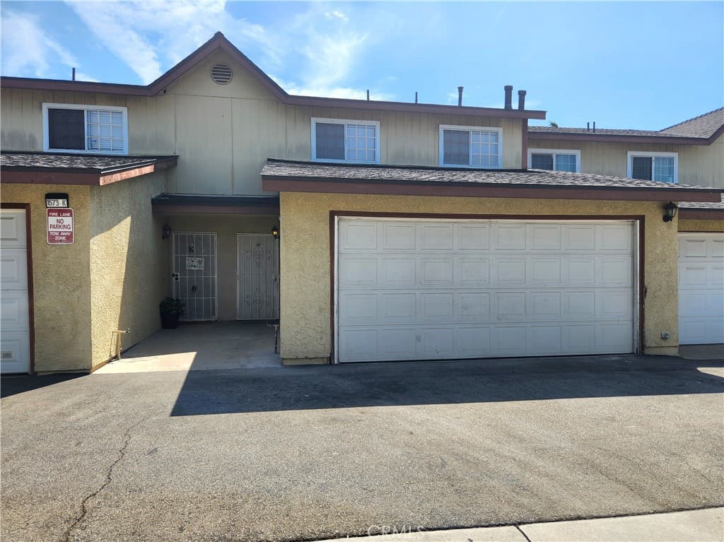 Townhouse at 1573 J S Reservoir Street j, Pomona — photo 1 of 12