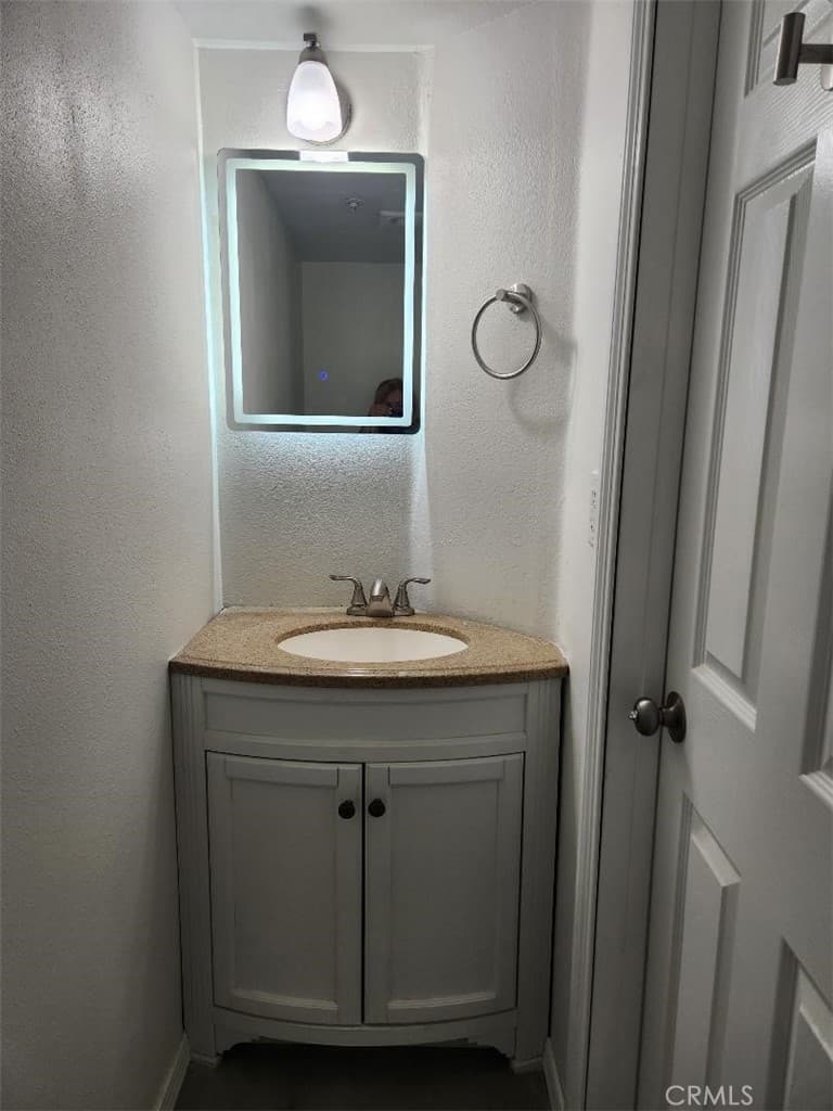 Townhouse at 1573 J S Reservoir Street j, Pomona — photo 11 of 12