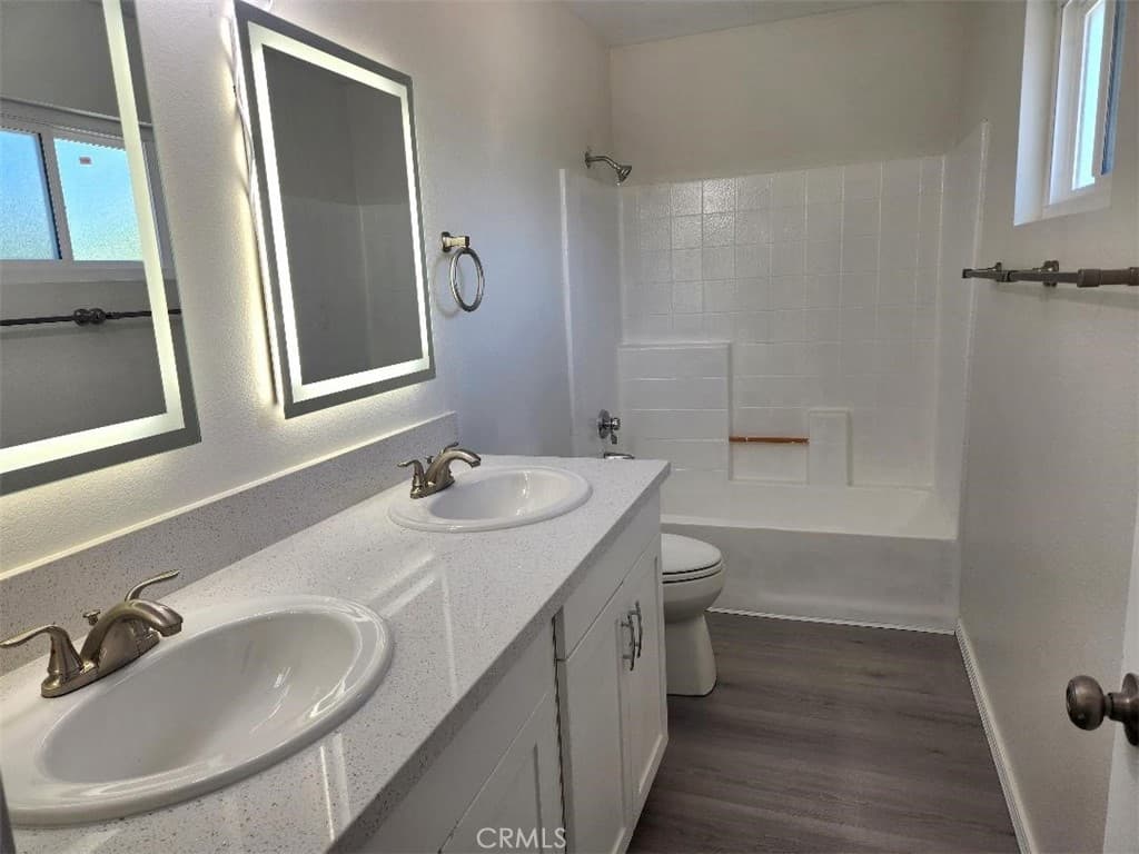 Townhouse at 1573 J S Reservoir Street j, Pomona — photo 5 of 12