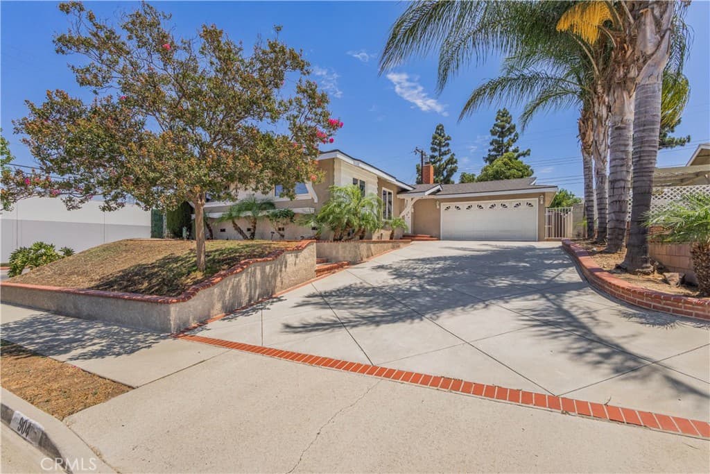 Home at 904 Beech Hill, Hacienda Heights — photo 3 of 12