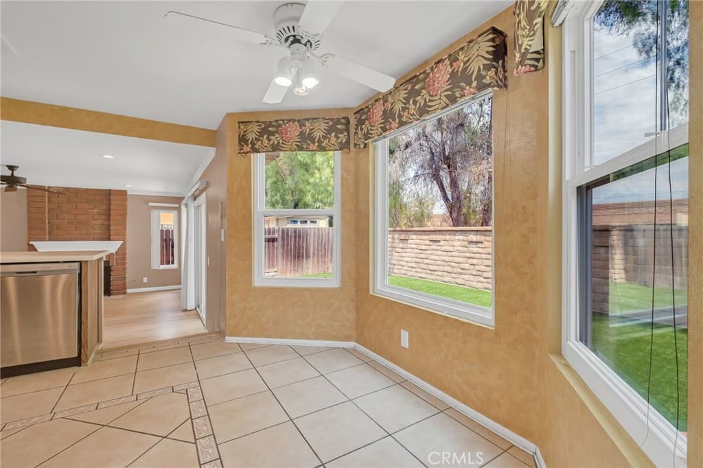 Home at 32 Rising Hill Road, Pomona — photo 11 of 12