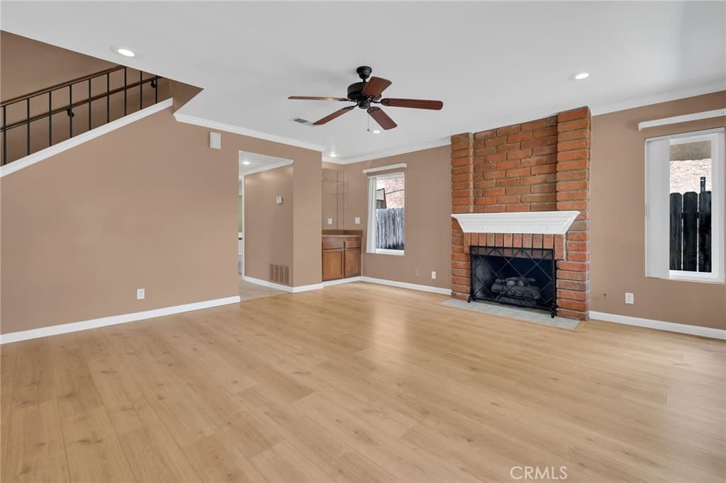 Home at 32 Rising Hill Road, Pomona — photo 8 of 12