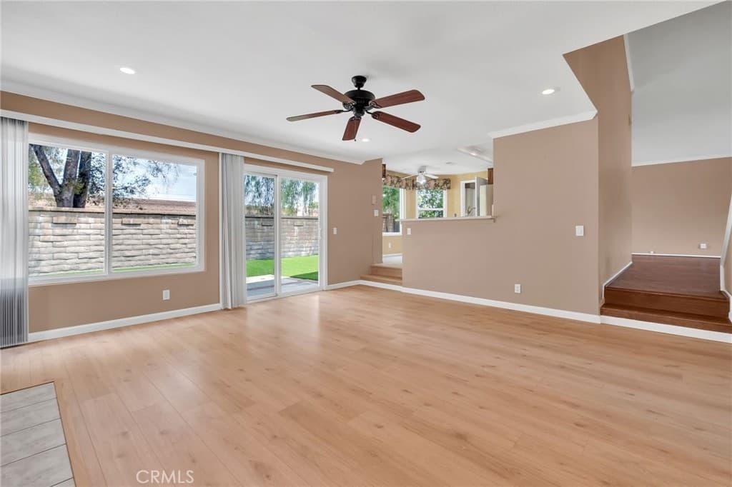 Home at 32 Rising Hill Road, Pomona — photo 10 of 12