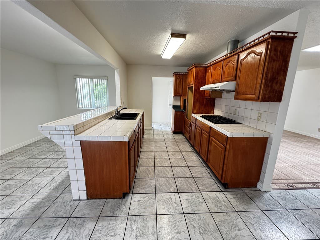 Home at 18632 La Guardia, Rowland Heights — photo 8 of 12