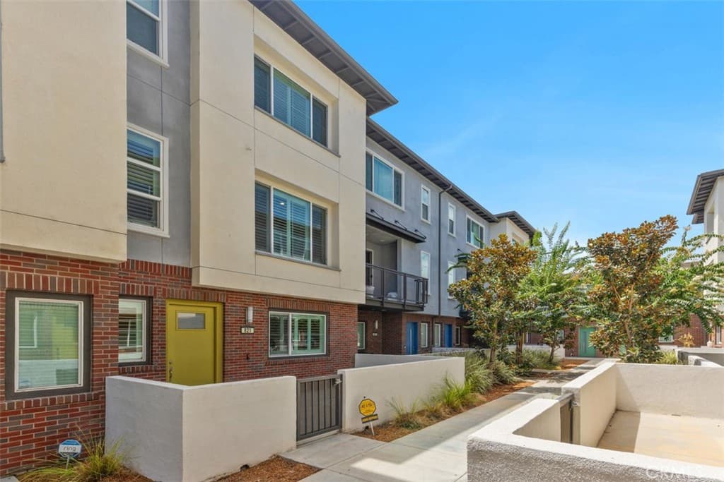 Condo at 821 Hudson, West Covina — photo 3 of 12