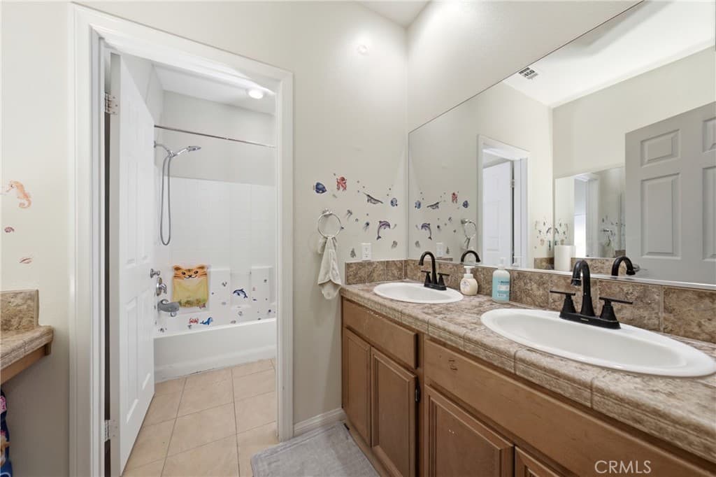 Home at 658 E. Phillips Boulevard, Pomona — photo 12 of 12