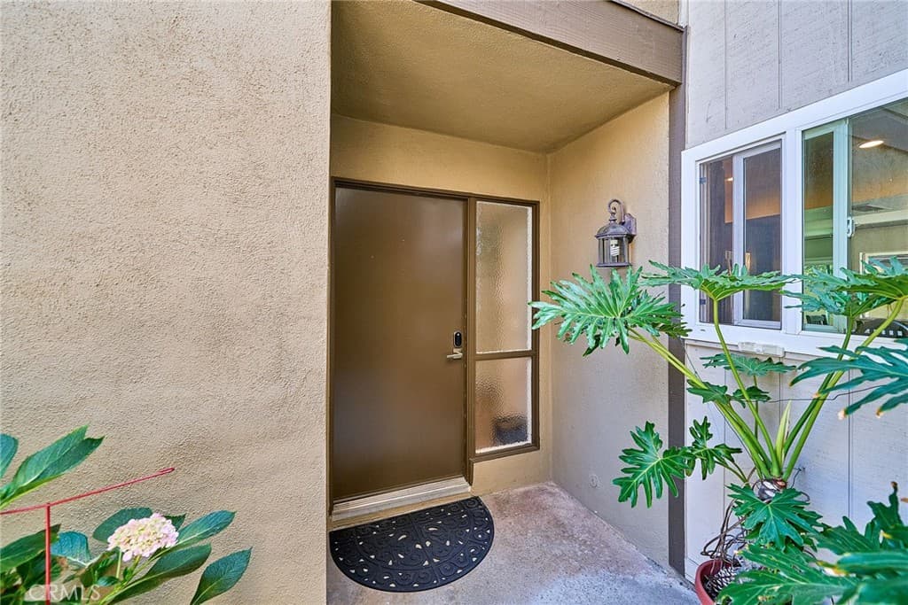 Townhouse at 874 Northwood, Pomona — photo 3 of 12
