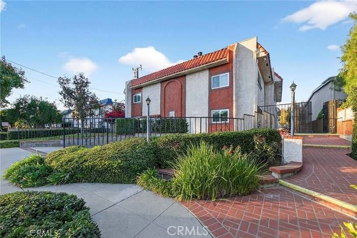 Condo at 419 W Fairview Avenue K, Arcadia — photo 1 of 12