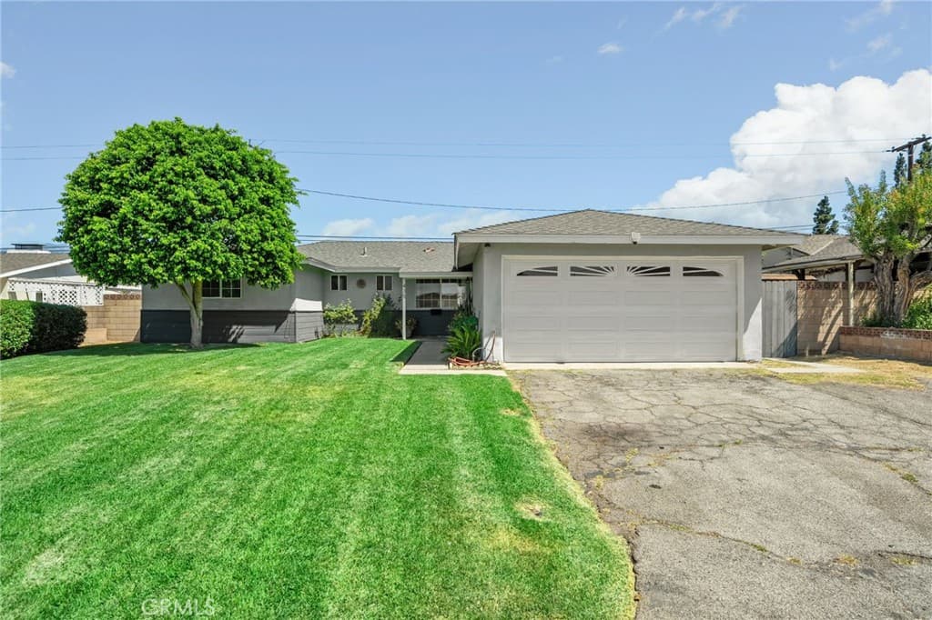 Home at 435 E Nubia, Covina — photo 2 of 12