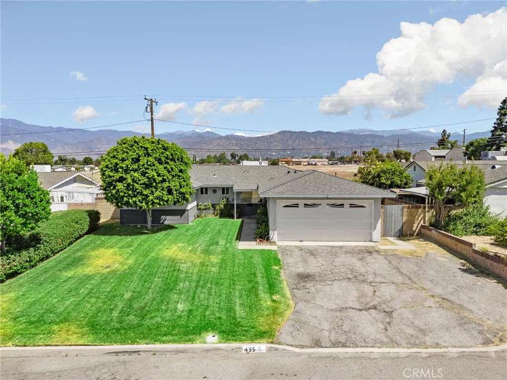 Home at 435 E Nubia, Covina — photo 3 of 12