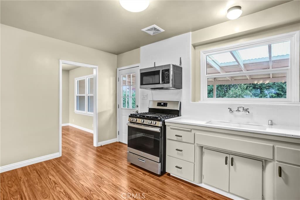 Home at 728 S Glenshaw, West Covina — photo 11 of 12