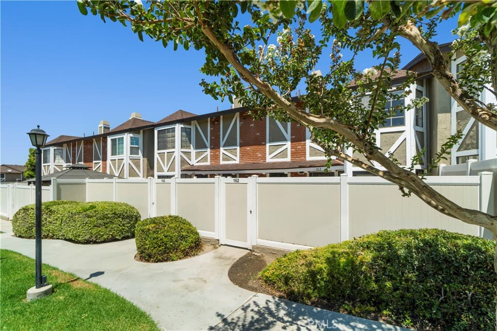 Townhouse at 162 Greenbriar, La Puente — photo 2 of 12