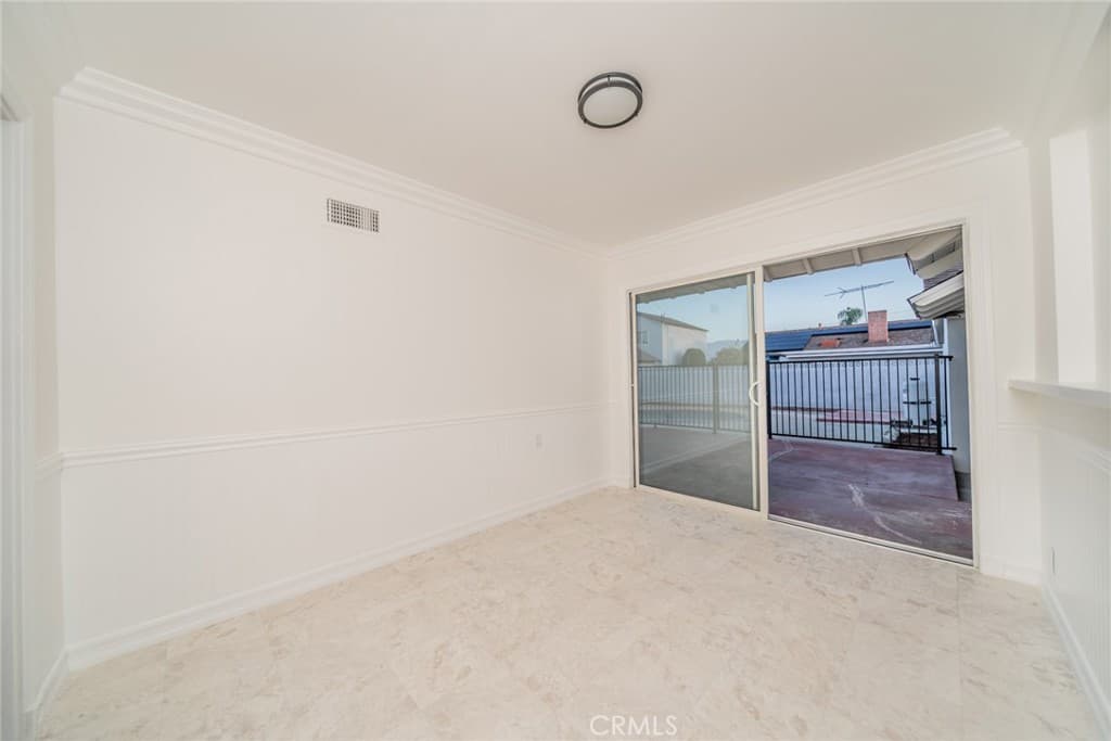 Home at 565 E Benbow Street, Covina — photo 7 of 12