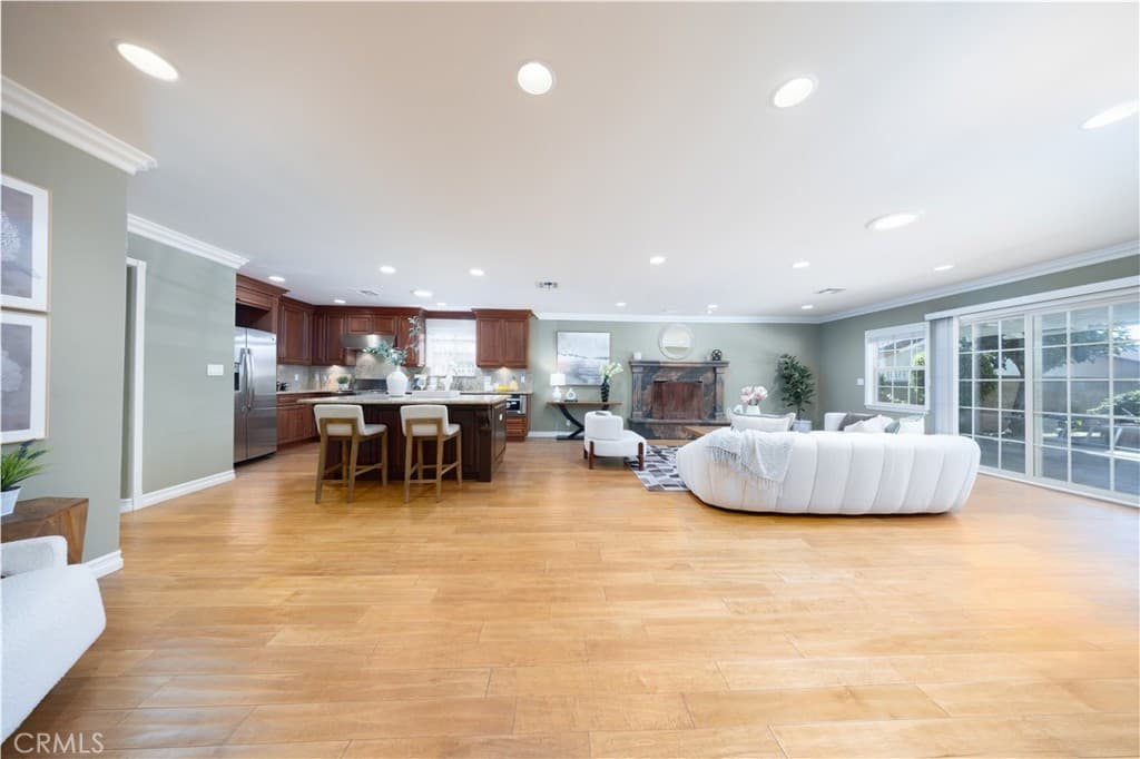 Home at 430 W Winnie Way, Arcadia — photo 11 of 12