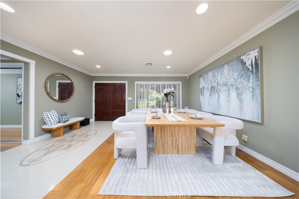 Home at 430 W Winnie Way, Arcadia — photo 5 of 12