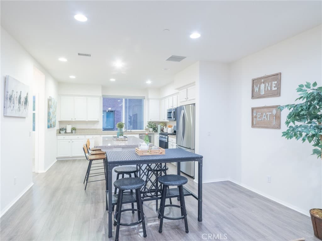 Condo at 422 W Route 66 47, Glendora — photo 9 of 12