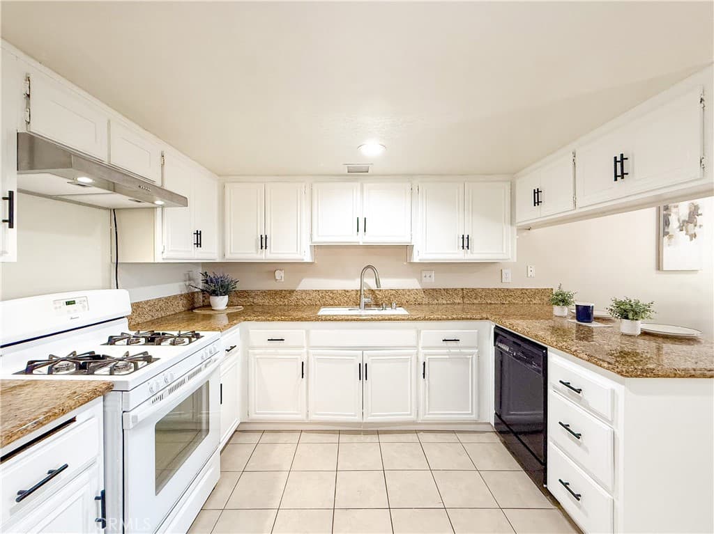 Condo at 1034 E Romney Drive, Diamond Bar — photo 5 of 12