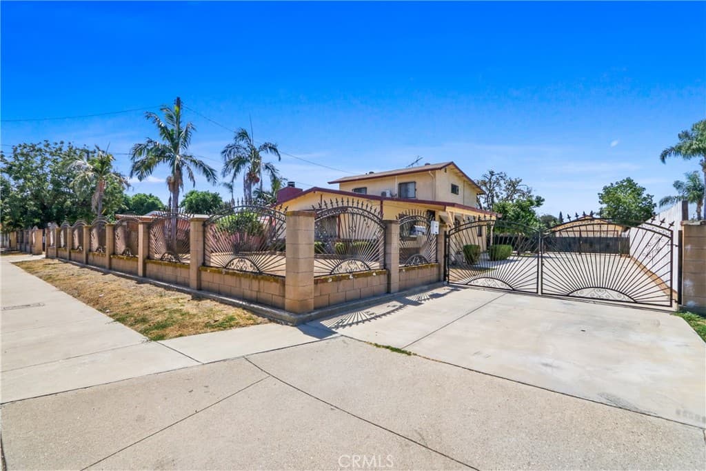 Home at 12404 Poinsettia, El Monte — photo 6 of 12