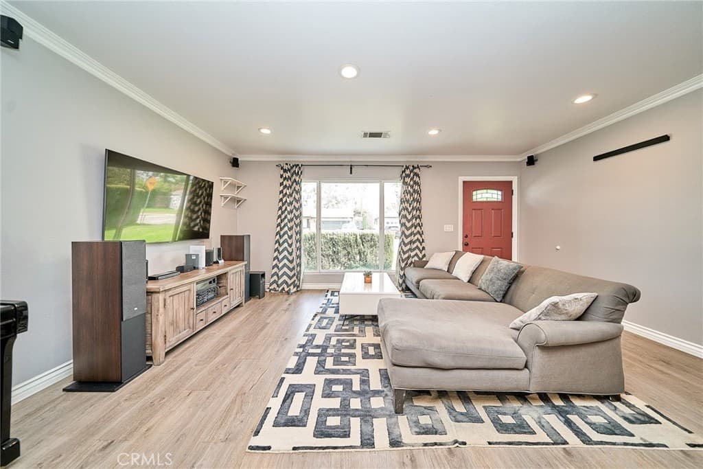 Home at 122 E El Norte, Monrovia — photo 5 of 12