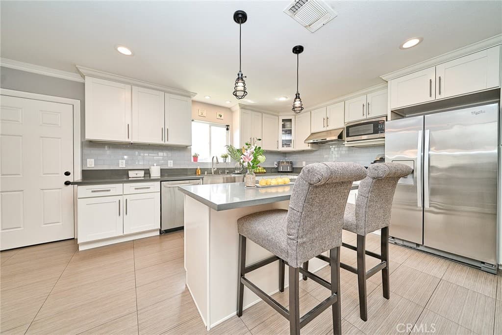 Home at 122 E El Norte, Monrovia — photo 7 of 12