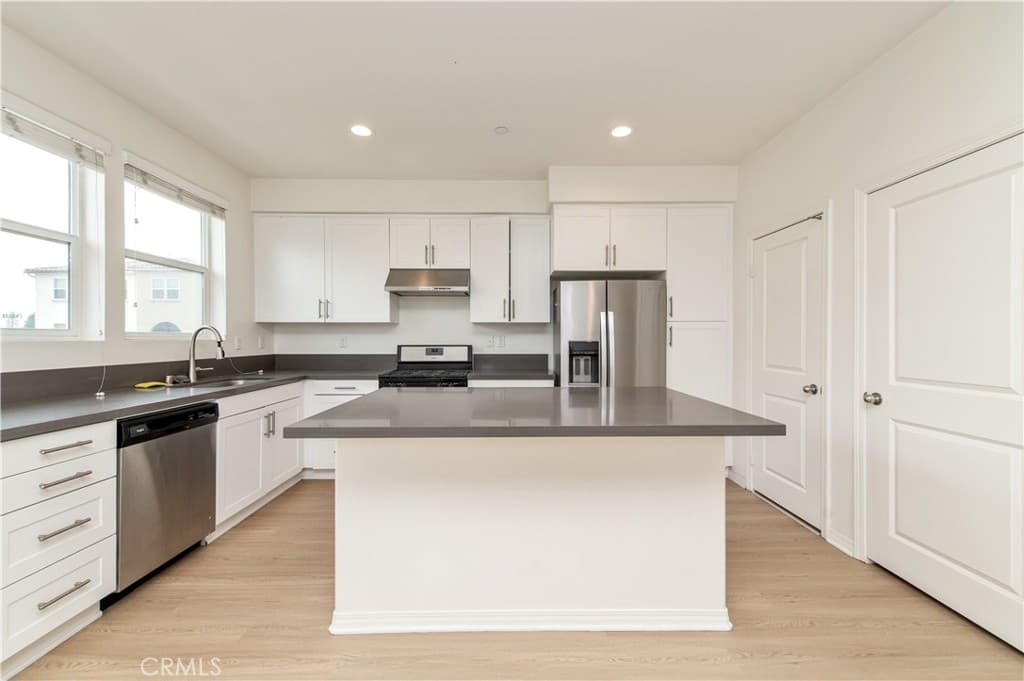 Condo at 11135 Legion 101, El Monte — photo 3 of 12