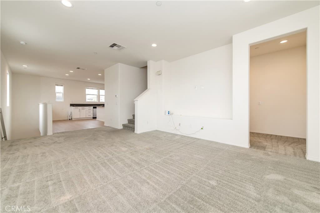 Condo at 11135 Legion 101, El Monte — photo 4 of 12