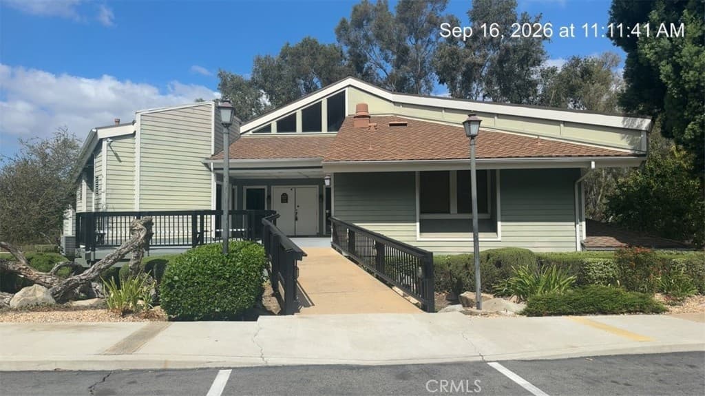 Townhouse at 16238 Sierra Pass, Hacienda Heights — photo 6 of 7