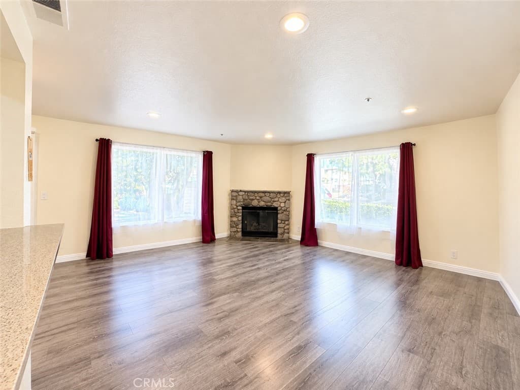 Townhouse at 440 Anderwood Court, Pomona — photo 5 of 12