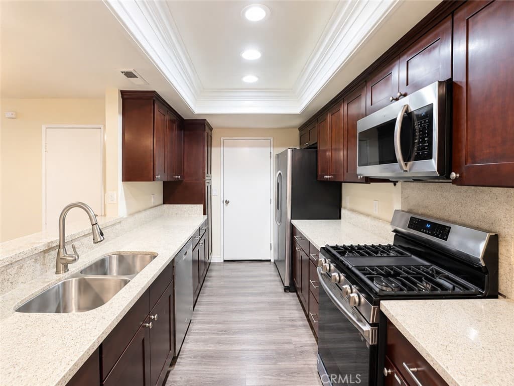 Townhouse at 440 Anderwood Court, Pomona — photo 10 of 12