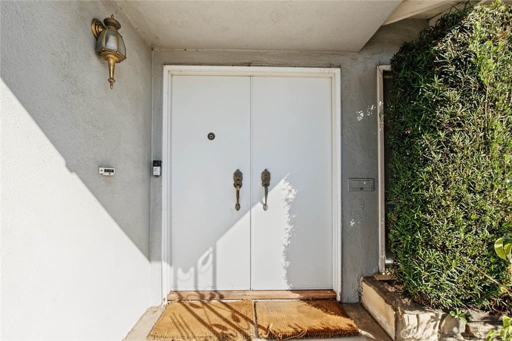 Home at 2122 Saticoy, Pomona — photo 4 of 12
