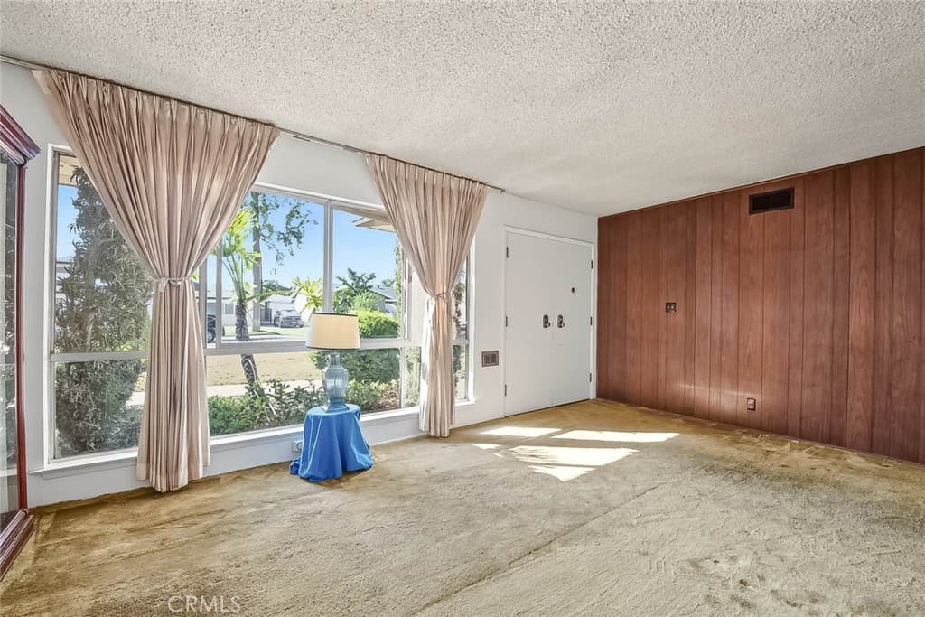 Home at 2122 Saticoy, Pomona — photo 7 of 12