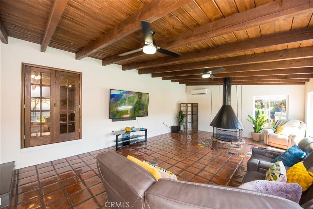 Home at 556 N Billow, San Dimas — photo 8 of 12