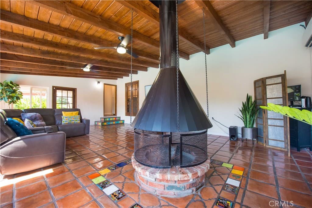 Home at 556 N Billow, San Dimas — photo 9 of 12