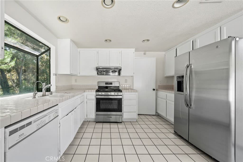Condo at 22915 Colombard, Diamond Bar — photo 12 of 12
