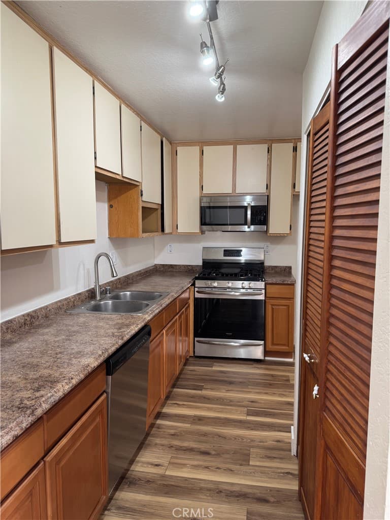 Condo at 430 Golden Springs Drive B, Diamond Bar — photo 6 of 12