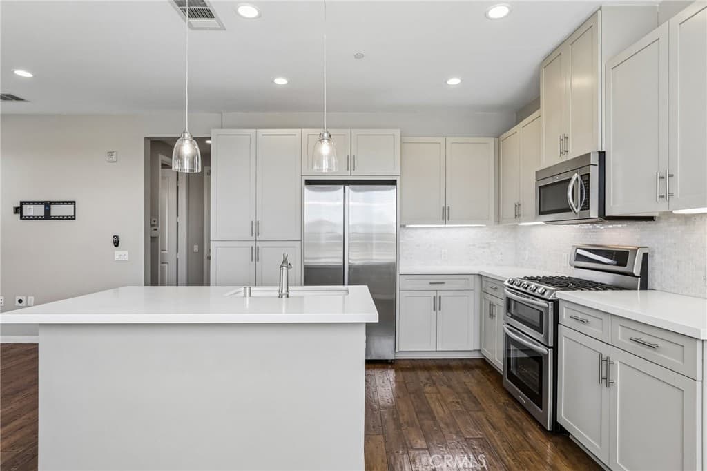 Townhouse at 902 N Botanica Lane A, Azusa — photo 7 of 12