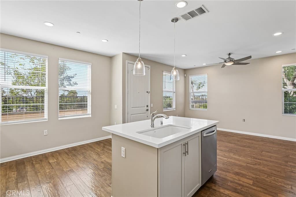 Townhouse at 902 N Botanica Lane A, Azusa — photo 9 of 12