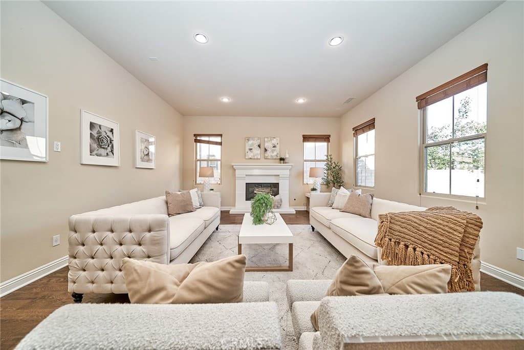 Home at 19458 Juniper Bnd, Walnut — photo 11 of 12