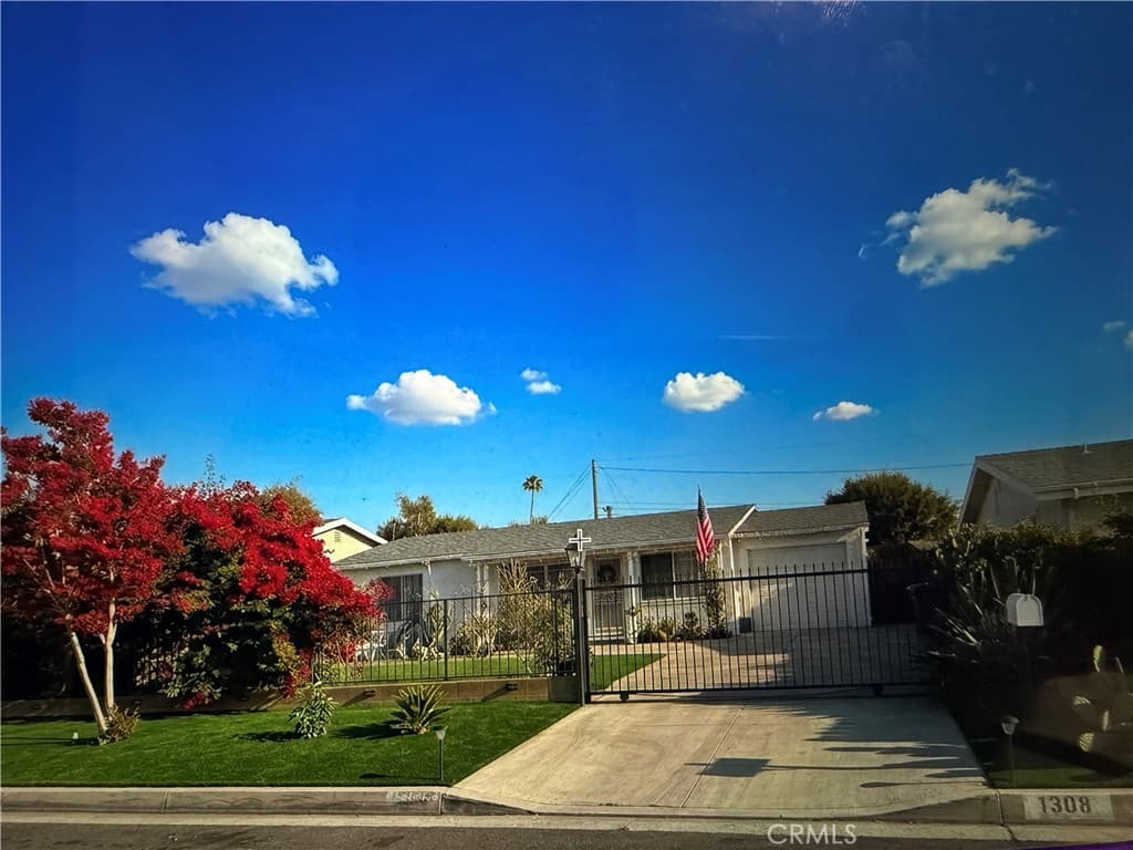 Home at 1308 Elmhurst Avenue, Duarte — photo 1 of 2