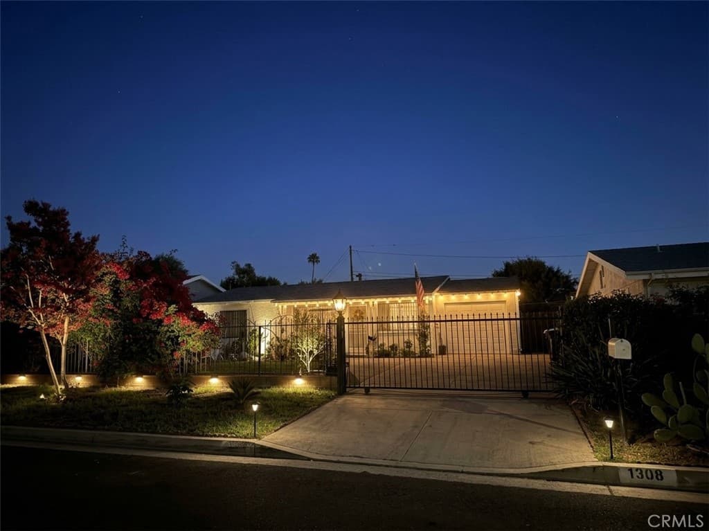 Home at 1308 Elmhurst Avenue, Duarte — photo 2 of 2