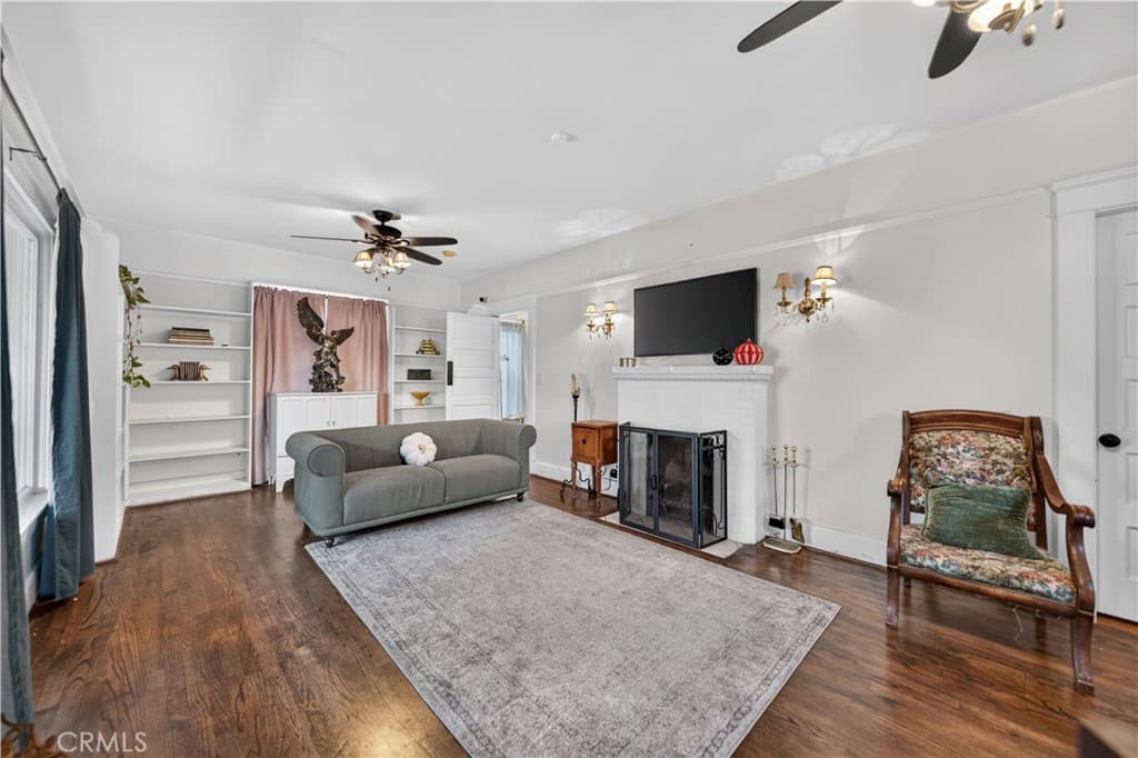 Home at 410 E Alvarado, Pomona — photo 5 of 12
