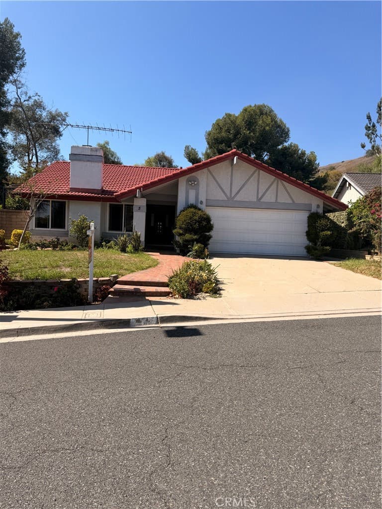Home at 5 Sagebrush, Pomona — photo 1 of 1