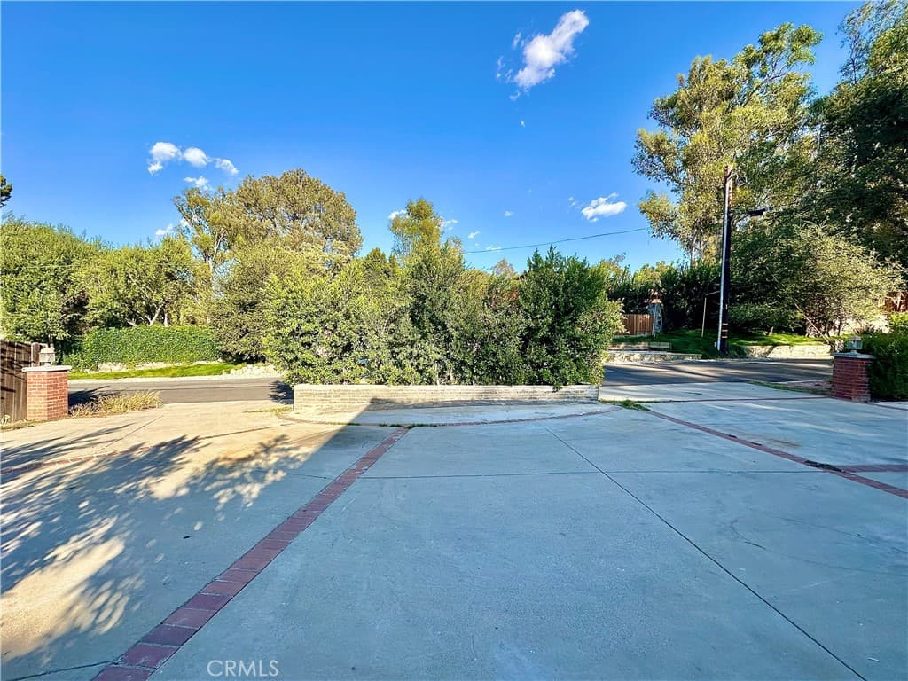 Home at 4751 Glen Ivy Street, La Verne — photo 2 of 12