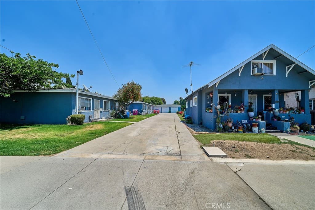 Commercial at 610 Fillmore, Pomona — photo 1 of 12