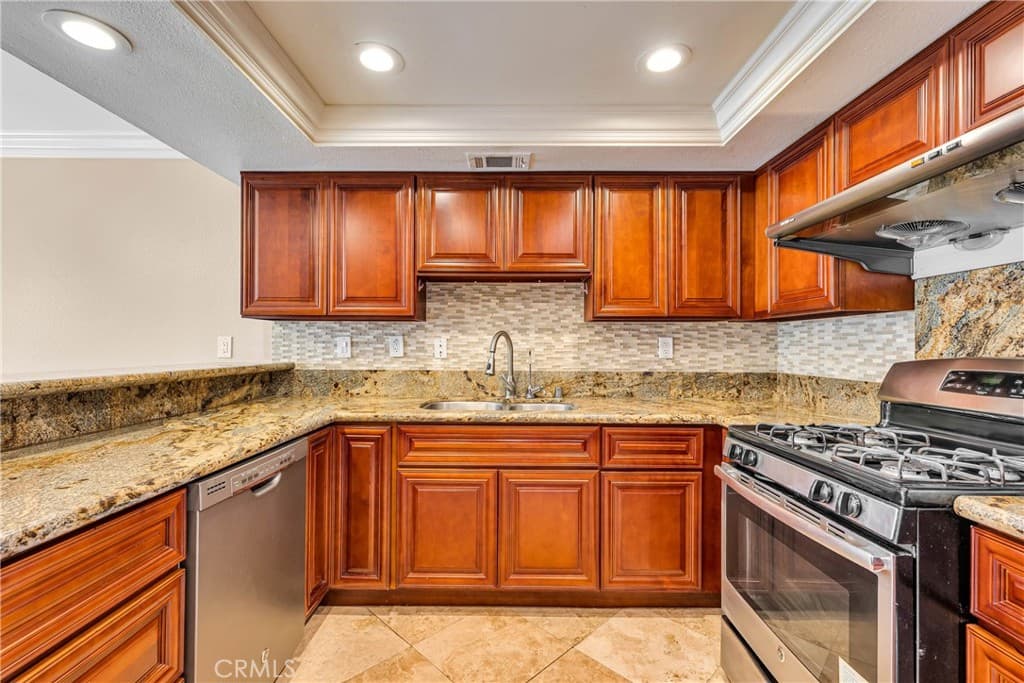 Townhouse at 1180 Loxley Place, Diamond Bar — photo 8 of 12