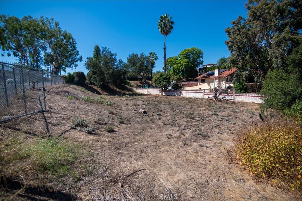 Home at 935 N Hill Road, Pomona — photo 7 of 12